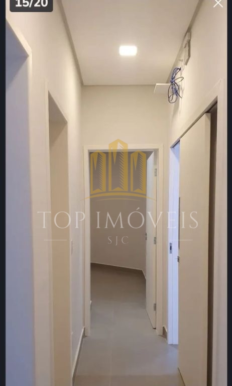 Maravilhosa casa três dormitórios suíte com closet piscina á