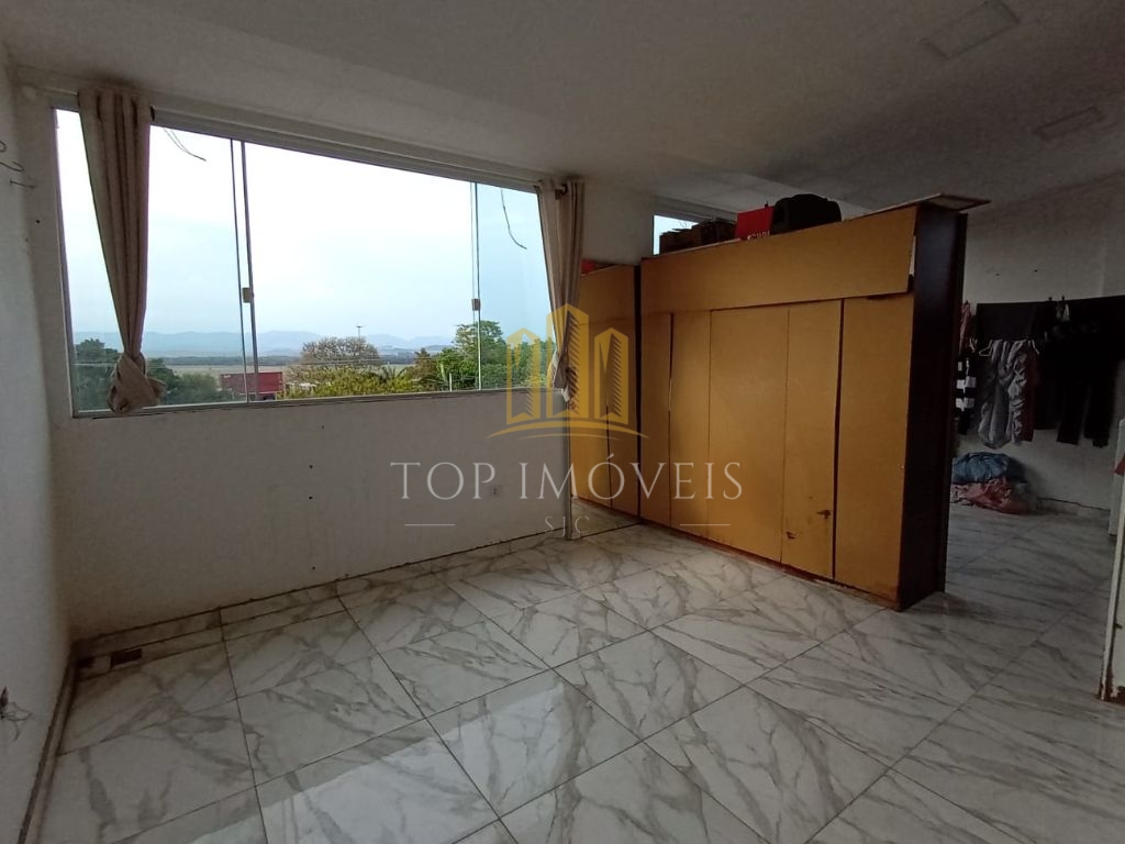Belissima Casa Galo Branco 405m² Construção Aptidão Residencial e Comercial