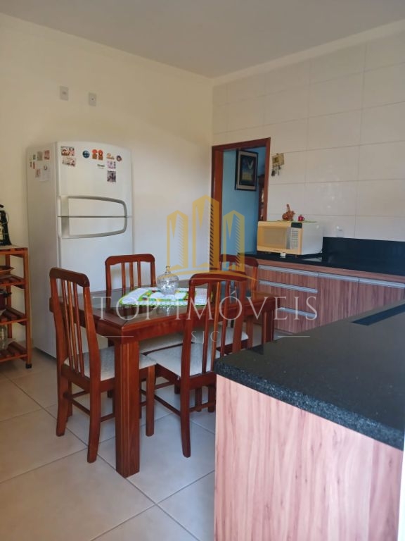 Ótima casa à venda 2 dormitórios 1 suíte 2 vagas cobertas al