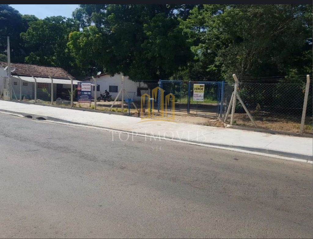 Grande oportunidade para investidores — terreno estratégico 