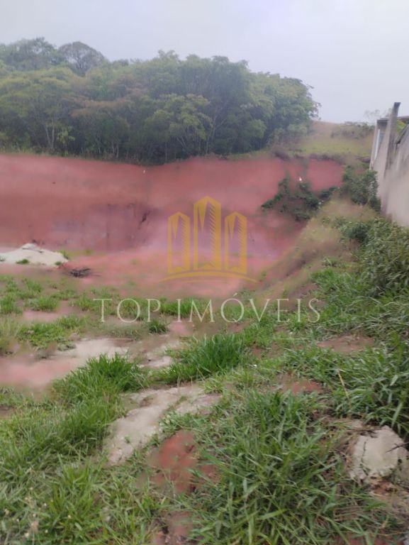 Terreno de Porte Comercial. OPORTUNIDADE (Passo a Divida)