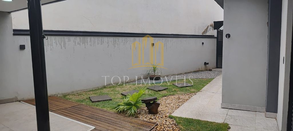 Maravilhosa casa térrea três quartos suíte espaço gourmet paisagismo no Jardim dos bandeirantes