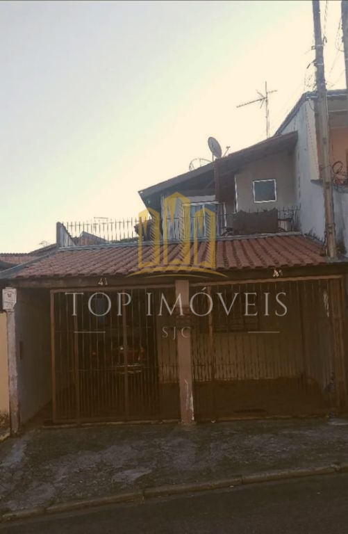 Casa grande espaçosa três quartos churrasqueira edícula 2 qu