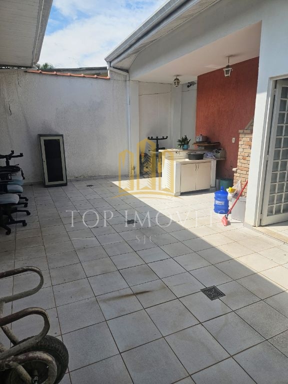 Magnifica casa comercial cinco salas copa e banheiros no mel