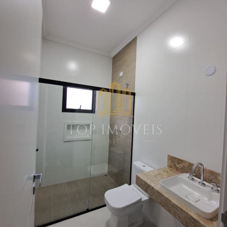 Casa Nova alto padrão no Condomínio Ouroville Pronta para Morar!