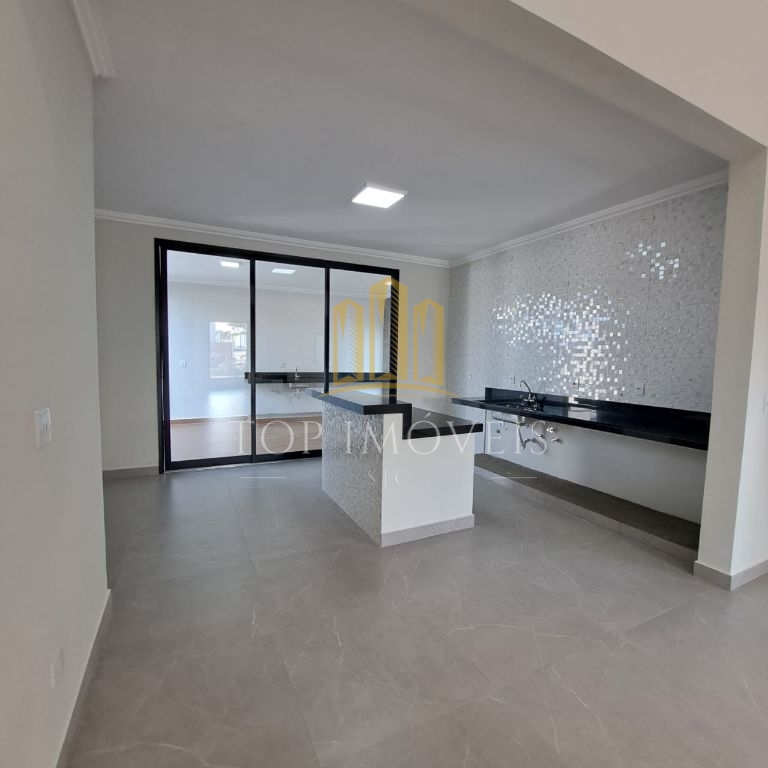 Casa nova alto padrão no condomínio ouroville – pronta para 