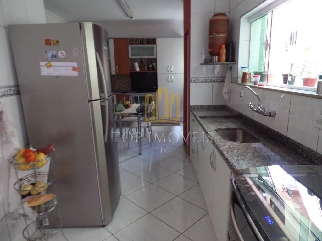 Excelente casa de 3 quartos sendo 1 suíte - Piscina - Novo Horizonte - Taubaté