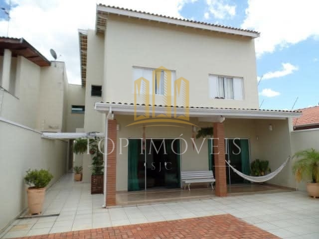 Excelente casa de 3 quartos sendo 1 suíte - piscina - novo h
