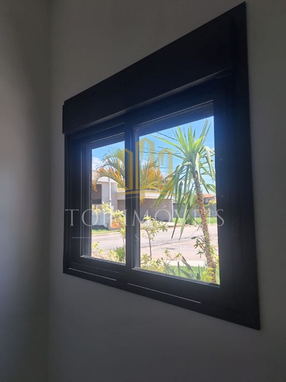 Linda casa com Piscina no Alphaville - Taubaté