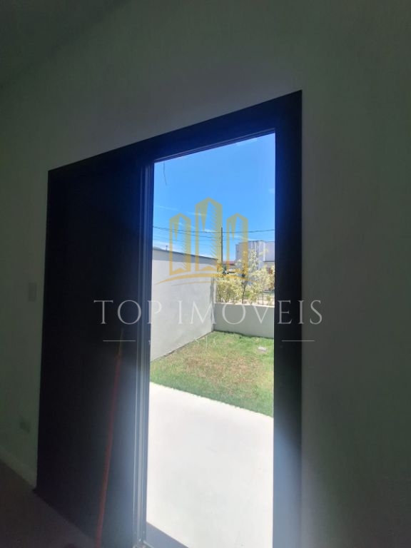 Linda casa com Piscina no Alphaville - Taubaté