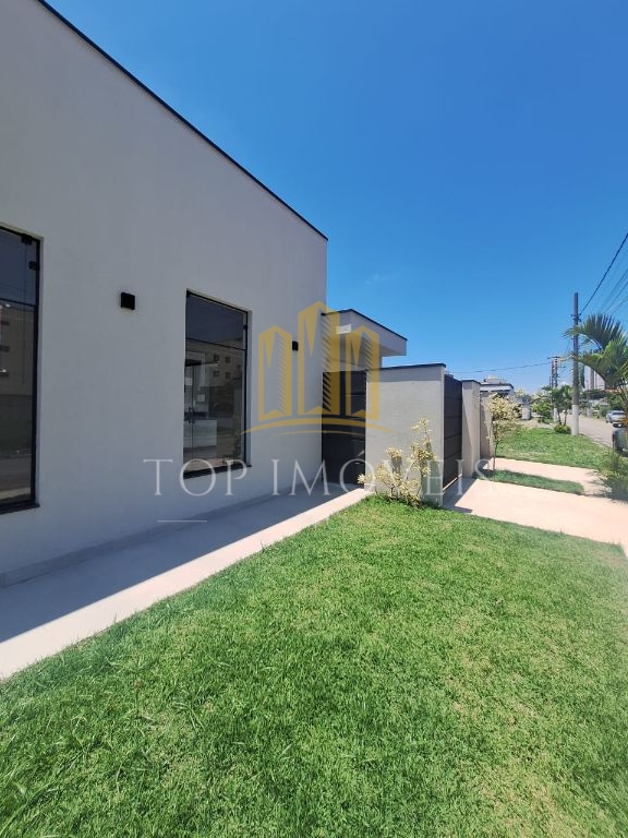 Linda casa com Piscina no Alphaville - Taubaté