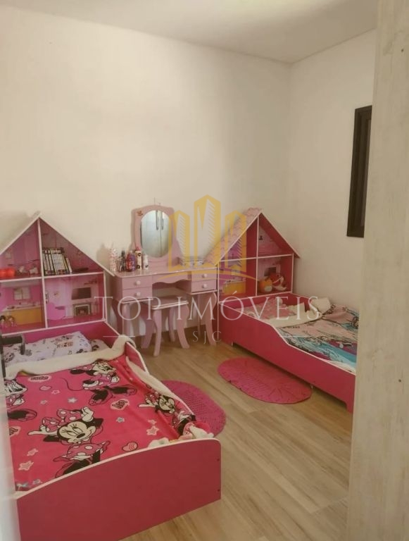 Maravilhosa casa quatro dormitórios suíte closet espaço gour