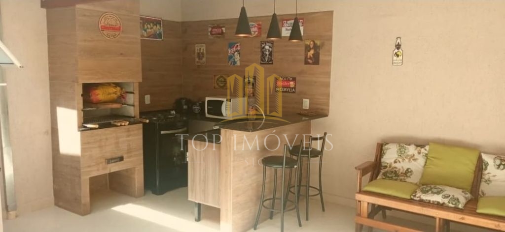 Linda casa dois dormitórios suíte churrasqueira no jardim am