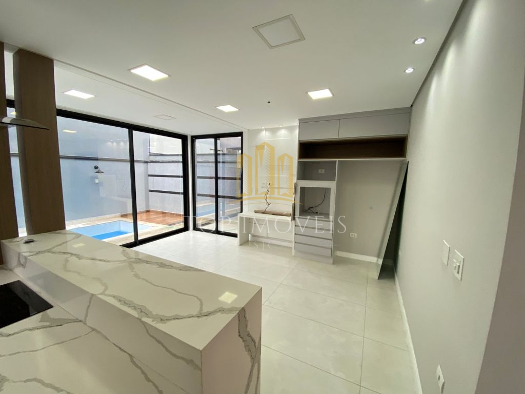 Sobrado Residencial Fogaça com 3 Dormitórios 2 Suítes