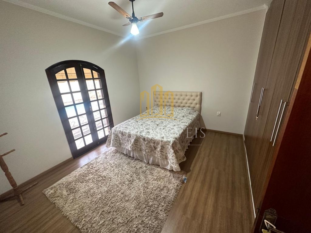 Belíssimo Sobrado Alto Padrão Eugenio de Melo 4 Dormitórios 1 Suíte Piscina Churrasqueira 280m²