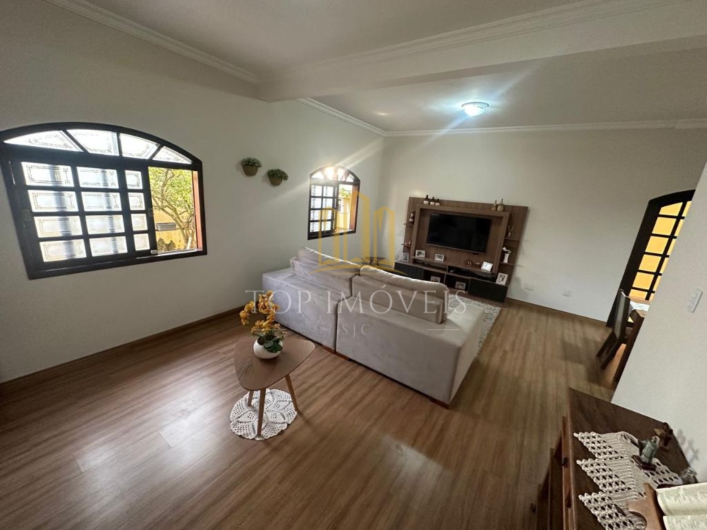 Belíssimo Sobrado Alto Padrão Eugenio de Melo 4 Dormitórios 1 Suíte Piscina Churrasqueira 280m²