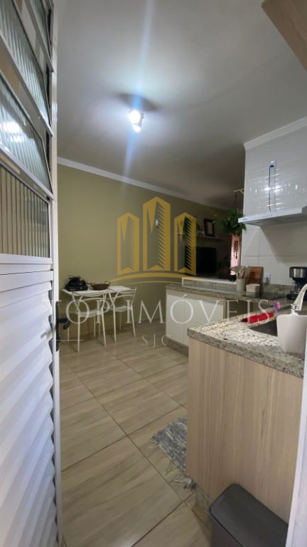 Linda casa térrea 2 dormitórios no parque residencial santo 