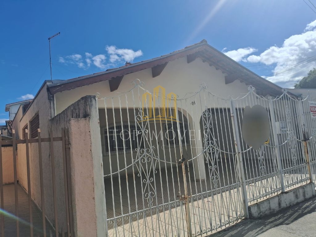 Ótima oportunidade no Satélite! Excelente casa de lote inteiro com Edícula muito bem localizada no Jardim Satélite