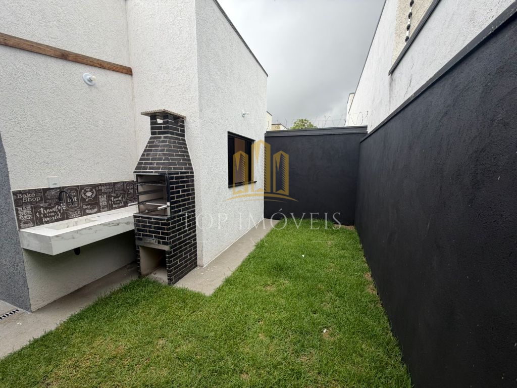 Casa de 3 quartos sendo 1 suíte recém construída no bairro Jardim Oásis