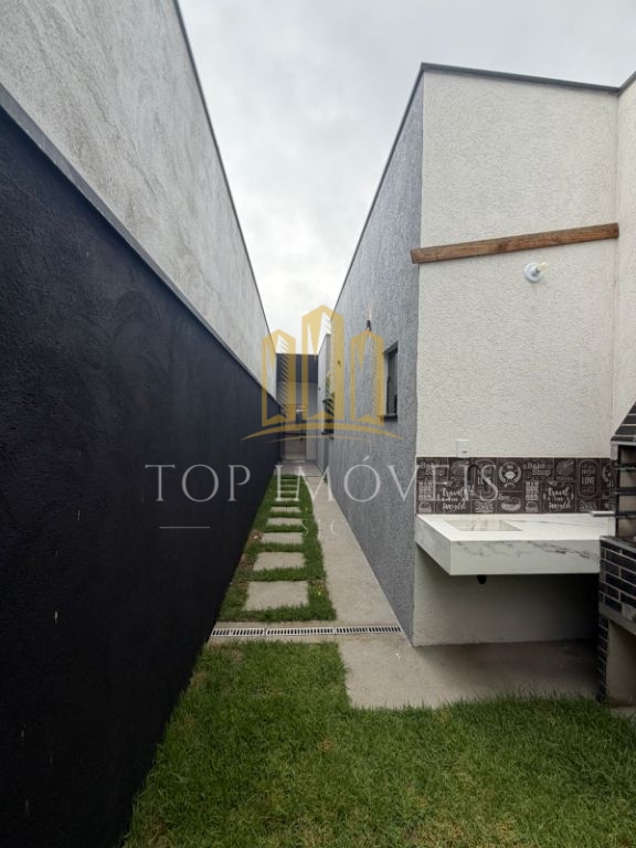 Casa de 3 quartos sendo 1 suíte recém construída no bairro Jardim Oásis