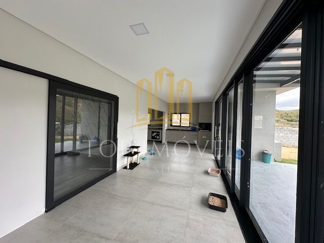 Magnífica casa em condomínio fechado – jacareí 3 dormitórios