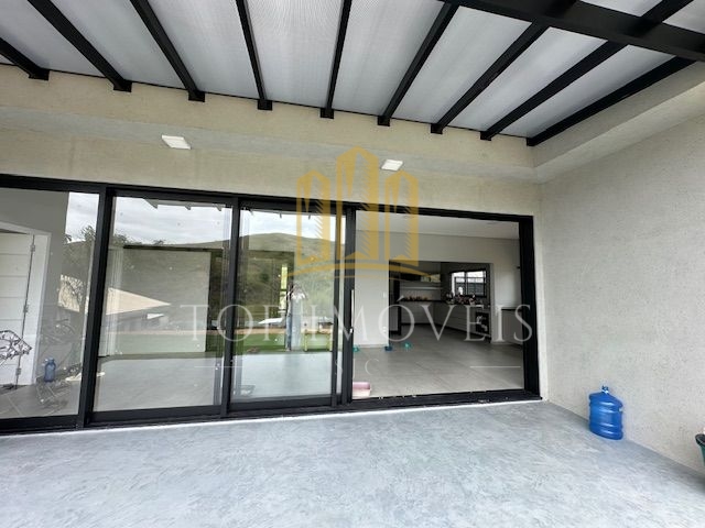 Magnífica casa em condomínio fechado – jacareí 3 dormitórios