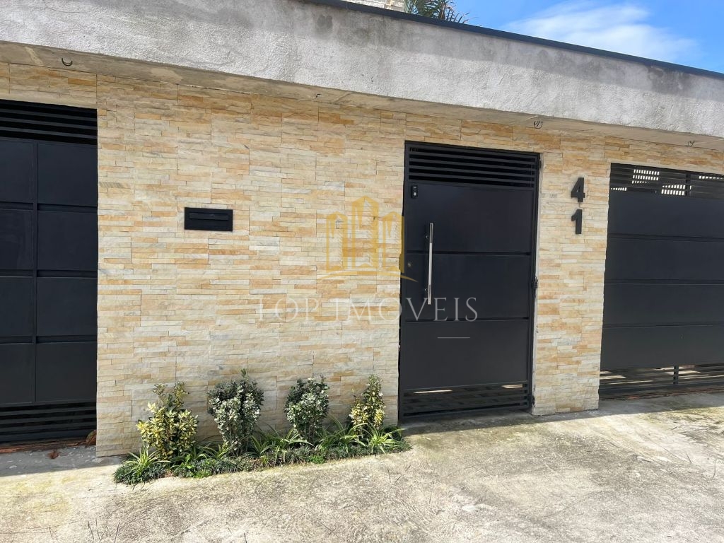 Linda Casa com 3 Dormitórios, 1 Suíte com Hidro Conforto e Elegância!