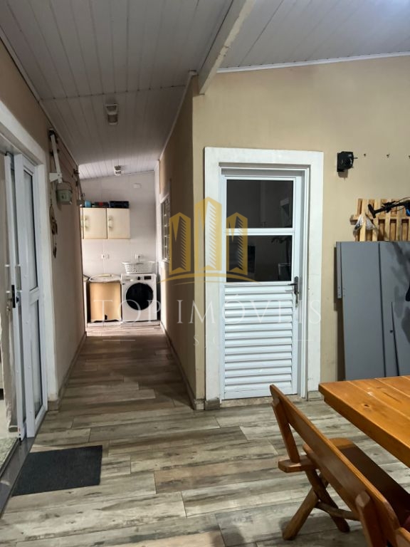 Linda Casa com 3 Dormitórios, 1 Suíte com Hidro Conforto e Elegância!