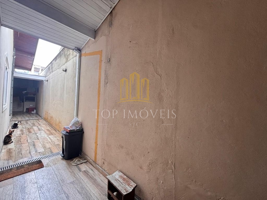 Linda Casa com 3 Dormitórios, 1 Suíte com Hidro Conforto e Elegância!
