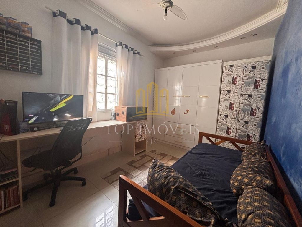 Linda Casa com 3 Dormitórios, 1 Suíte com Hidro Conforto e Elegância!