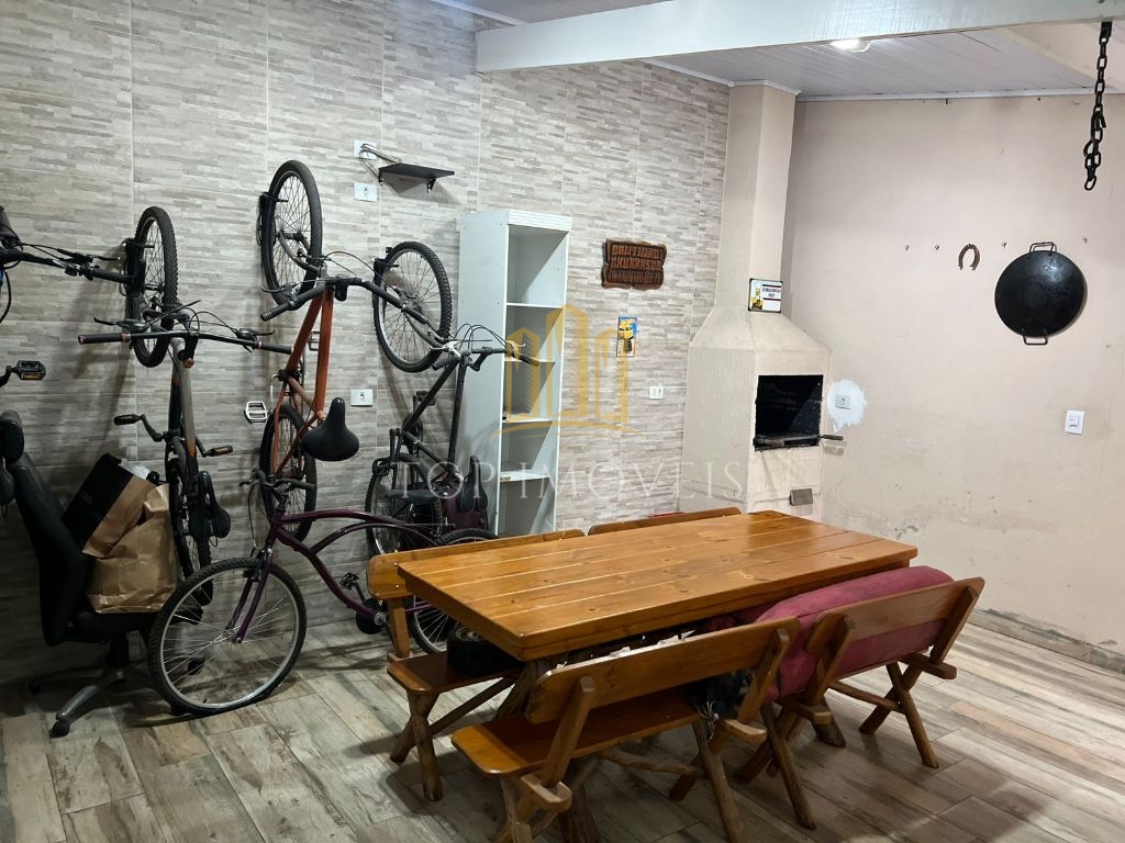Linda Casa com 3 Dormitórios, 1 Suíte com Hidro Conforto e Elegância!