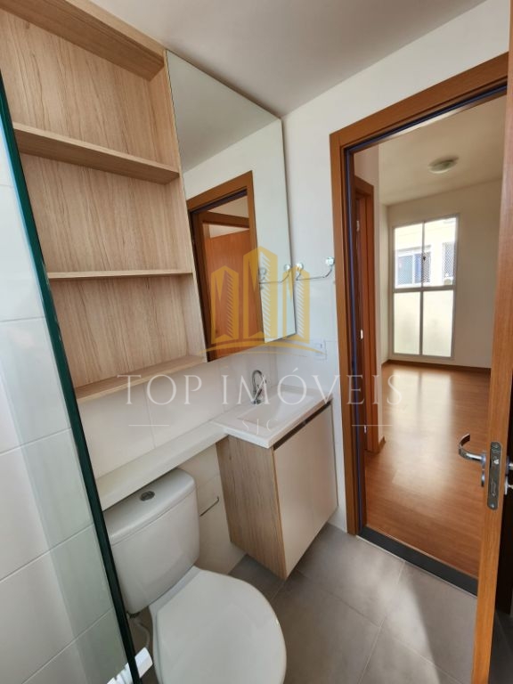 Lindo apartamento dois dormitórios repleto de armários no sa