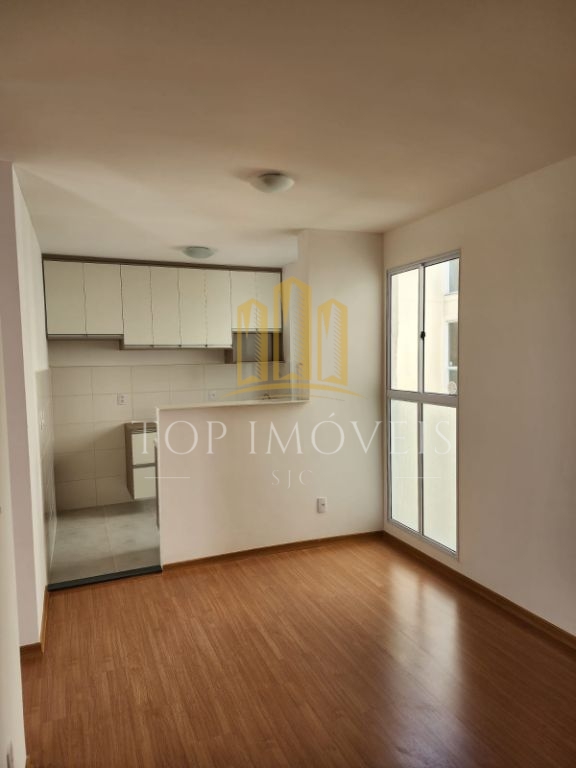 Lindo apartamento dois dormitórios repleto de armários no sa