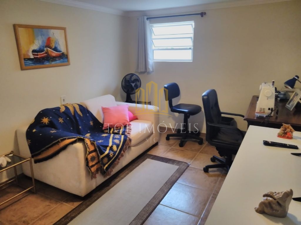 A CASA DOS SONHOS NO MIRANTE DO VALE! Prepare-se para se apaixonar por esta belíssima residência de alto padrão, localizada em um dos bairros mais desejados da região!