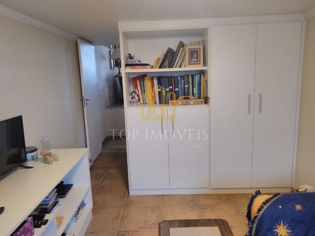 A CASA DOS SONHOS NO MIRANTE DO VALE! Prepare-se para se apaixonar por esta belíssima residência de alto padrão, localizada em um dos bairros mais desejados da região!