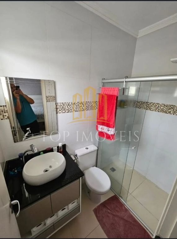 OPORTUNIDADE ÚNICA EM CONDOMÍNIO CLUBE - VILLA BRANCA Linda Casa de 3 Dormitórios (1 Suíte) - Perfeita para sua Família!