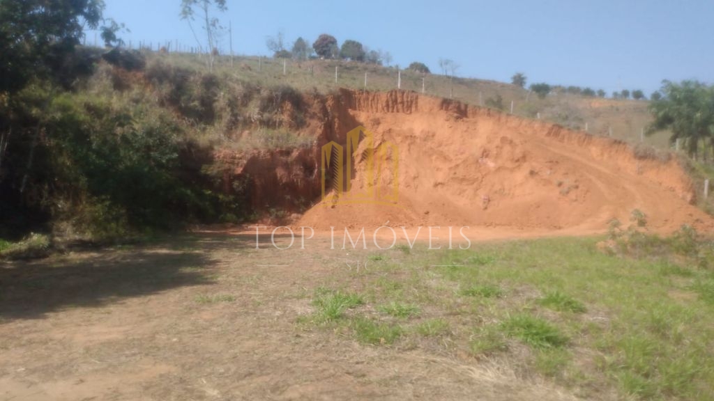 Vende-se área rural 5500m² estrada buquirinha ii