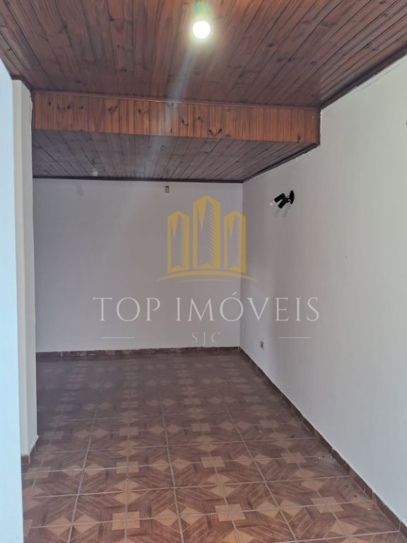 Uma casa para viver momentos inesquecíveis no jardim satélite !