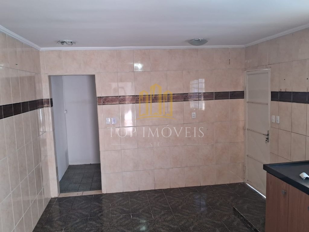 Uma casa para viver momentos inesquecíveis no jardim satélite !