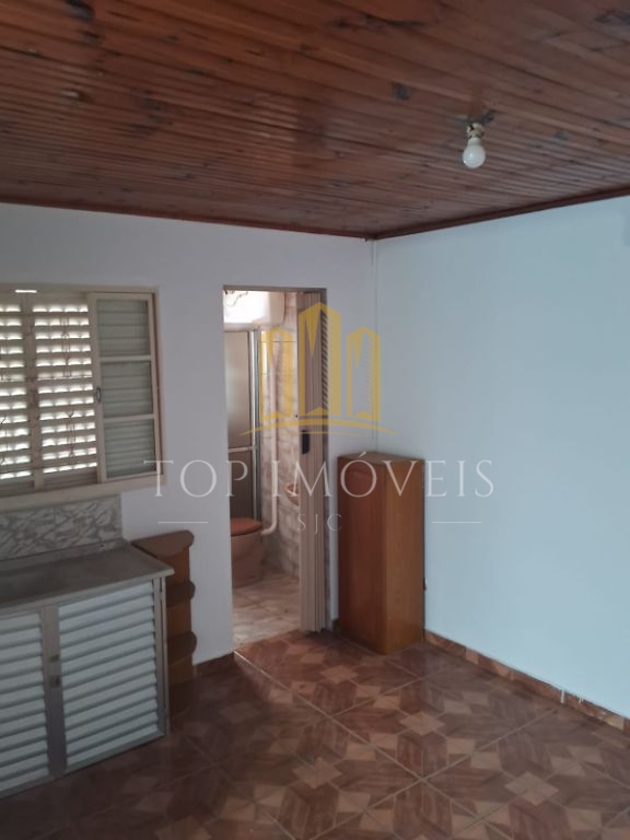 Uma casa para viver momentos inesquecíveis no jardim satélite !
