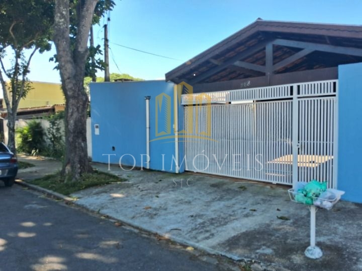 Uma casa para viver momentos inesquecíveis no jardim satélite !