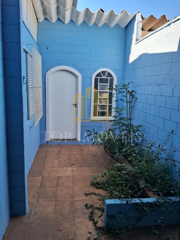 Uma casa para viver momentos inesquecíveis no jardim satélite !