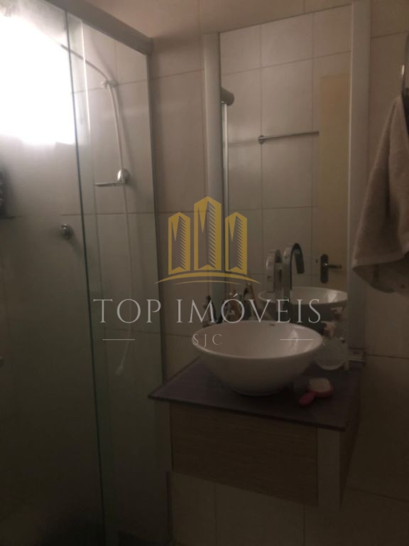 Casa Térrea à Venda no Res. Sítio Santo Antônio 3 Dormitórios, Suíte e 2 Vagas Cobertas