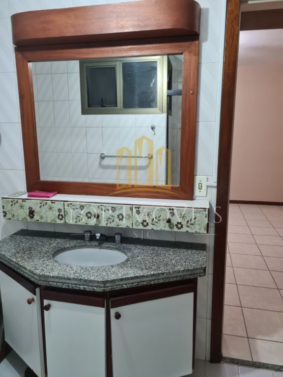 Maravilhoso apartamento quatro dormitórios suíte na melhor localização do centro