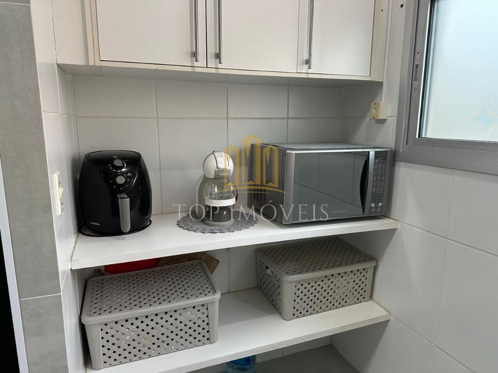 Belíssimo apartamento com sacada na avenida josé cobra
