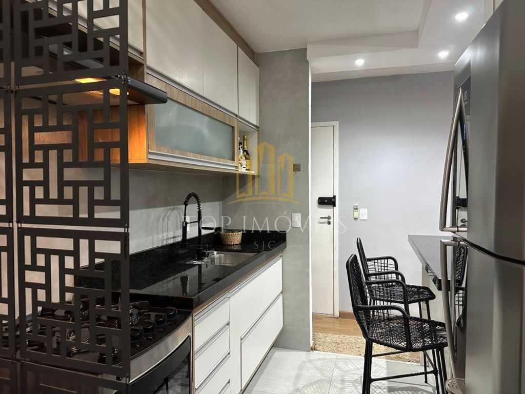 Belíssimo apartamento com sacada na avenida josé cobra