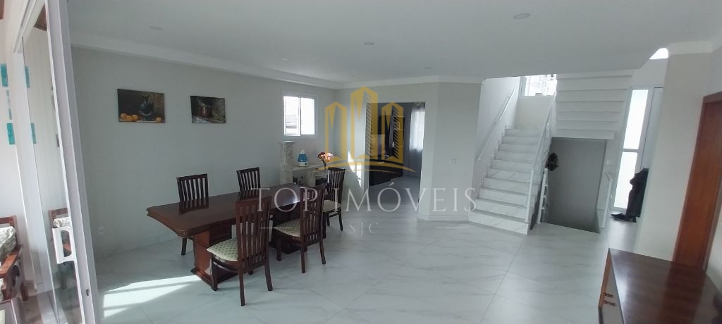 Belíssima mansão de 3 suítes e 455 metros quadrados no condo