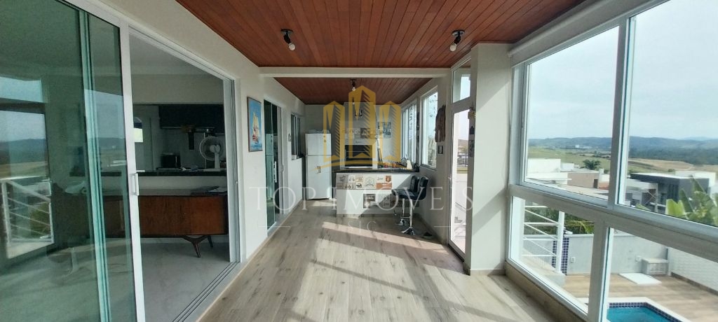 Belíssima mansão de 3 suítes e 455 metros quadrados no condo