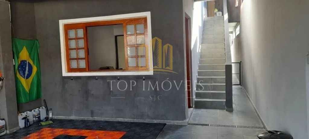 Ótima casa espaçosa cinco dormitórios na melhor localização 