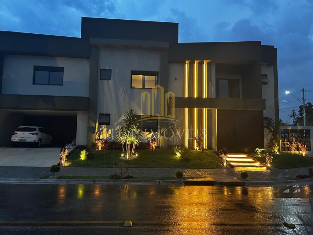 Maravilhoso Sobrado 4 dormitórios e Piscina Condomínio Malibu - Caçapava